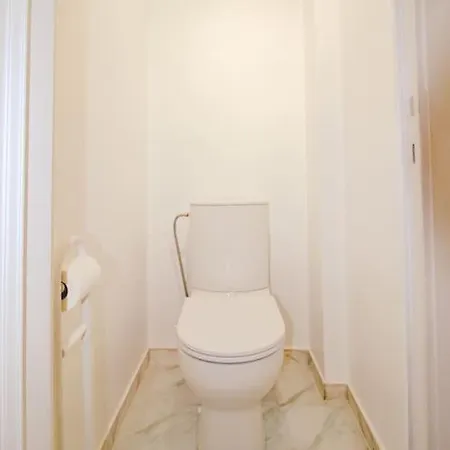Appartement Le Navarre By Apirent #terrasse #ascenseur #wifi Cannes